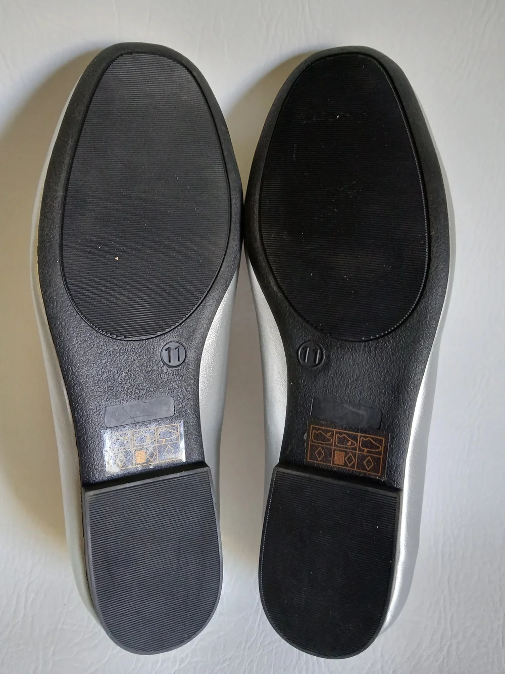 Journee Collection Silver Metallic Slip-On Loafers Sz11M